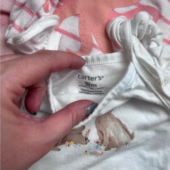 🌻3/25$ Lot of 4 sleeveless onesies - 12 months Carters - Picture 2 of 4